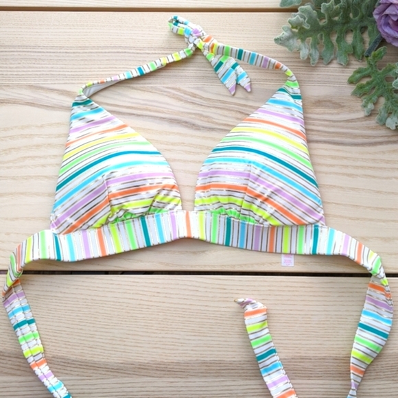 FINAL SALE 🆕🌿VICTORIA'S SECRET BIKINI TOP🌿 - Picture 1 of 7